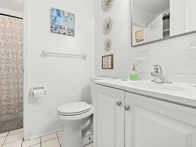 Oak Village Dr — Photo 4