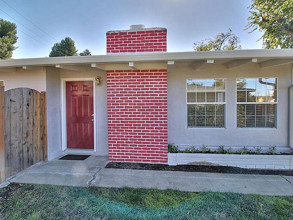 4th image of 1005 Las Palmas Dr