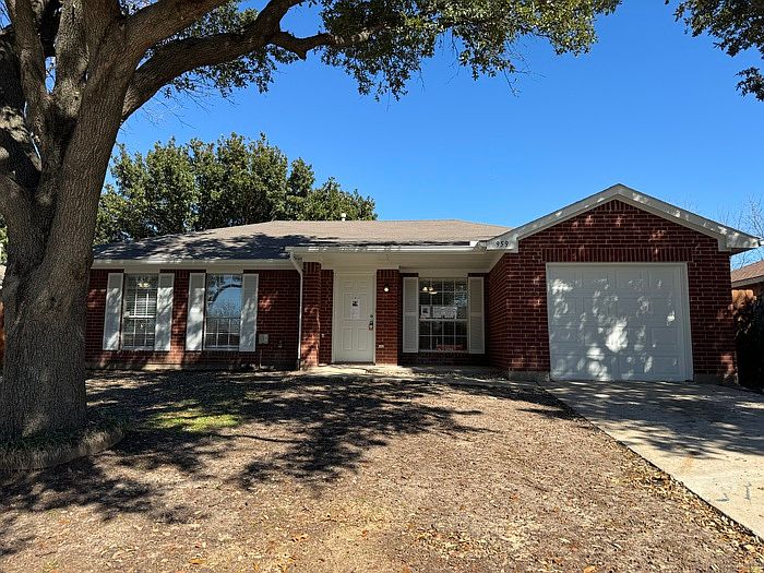 1st image of 959 Vecinos Blvd