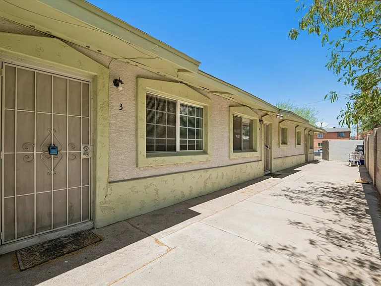 2133 W Adams St #3 — Photo 38
