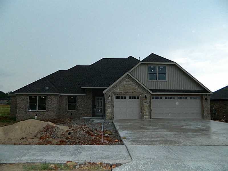 1st image of 1420 Abbey Lane Pl
