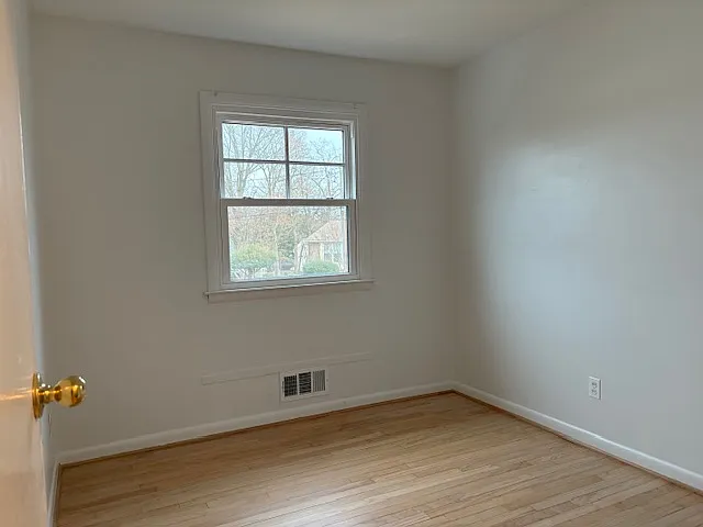 Bedroom roughly 10x10