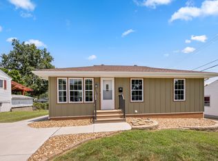 2628 Linden Pl, Saint Charles, MO 63301