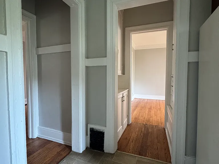 978 Harvard St — Photo 10