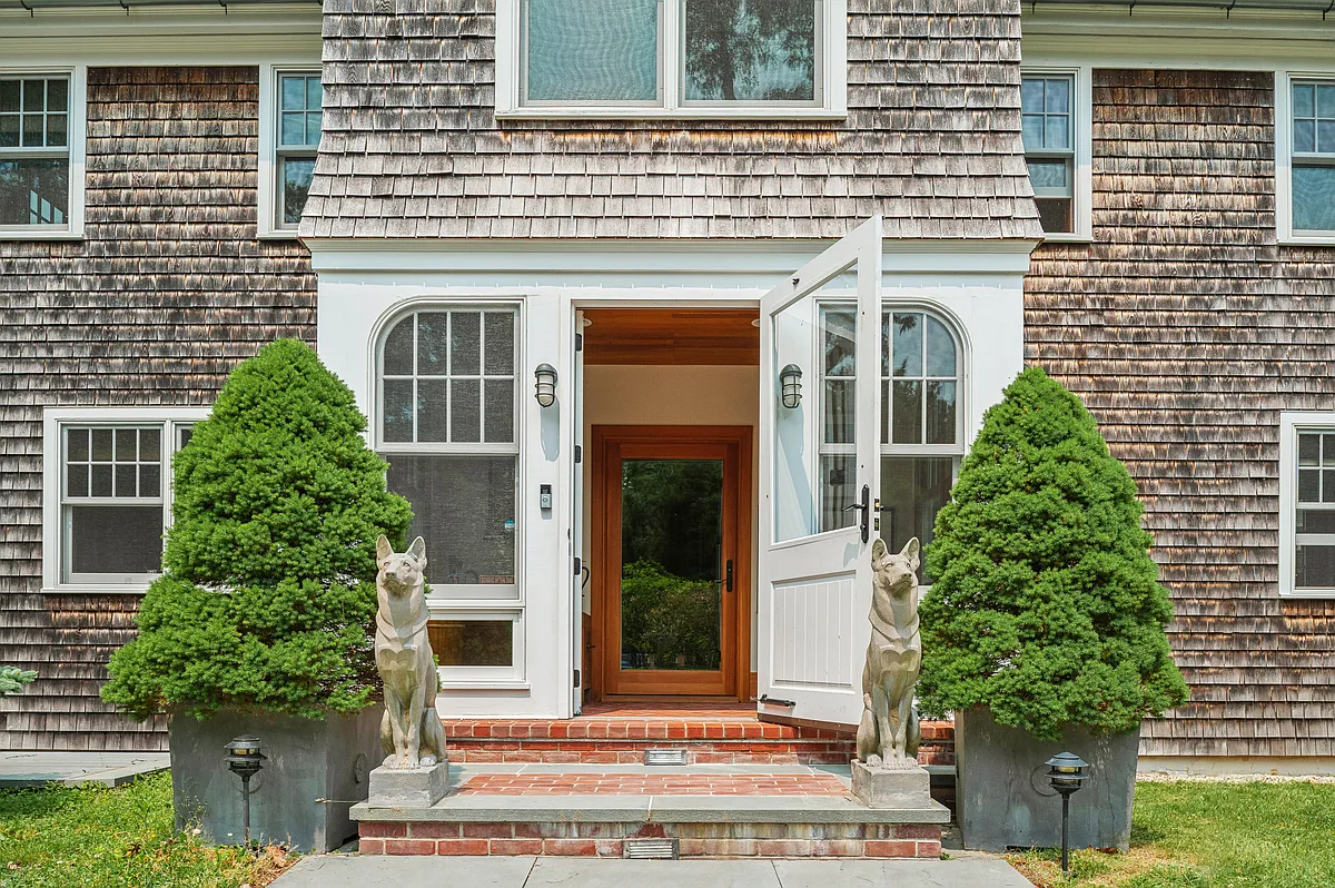 Building Photo - Baiting Hollow Rd