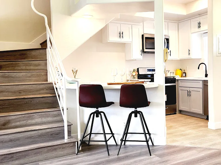 400 Palm Dr #E2 — Photo 3