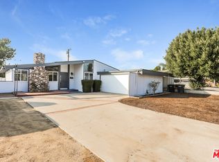 976 N Center St, Orange, CA 92867