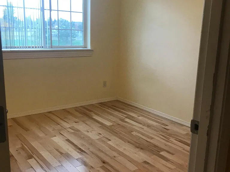 1923 SE 94th Ave — Photo 5