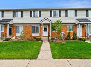 2064 Orchard Crest St, Shelby Township, MI 48317