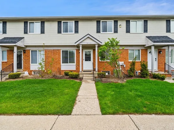 2064 Orchard Crest St, Shelby Township, MI 48317