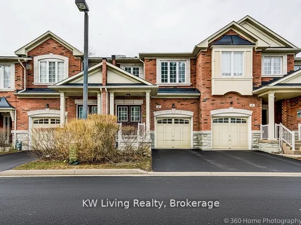 30 Triburnham Pl, Toronto, ON M9C 3P3