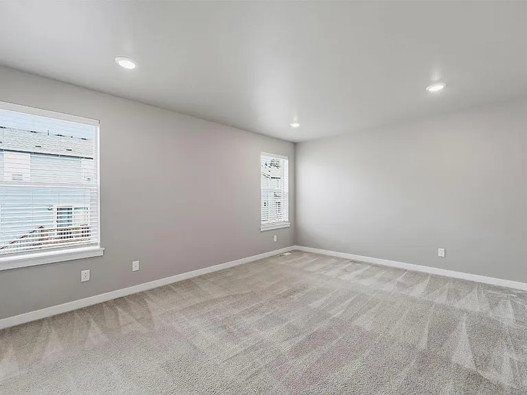 831 Burwood St SE — Photo 26