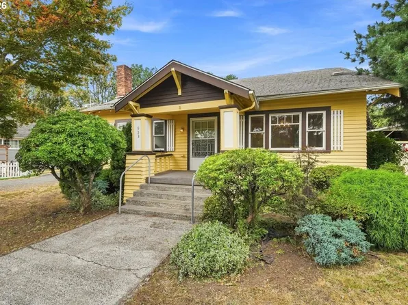 923 Hoffman St, Woodland, WA 98674