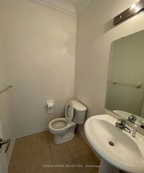 18 Yates Ave — Photo 10
