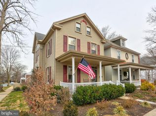 33 E 2nd Ave, Lititz, PA 17543