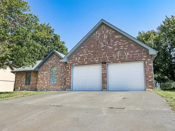811 Kristen St, Cameron, MO 64429