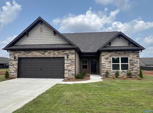 113 Huffman St, Hazel Green, AL 35750