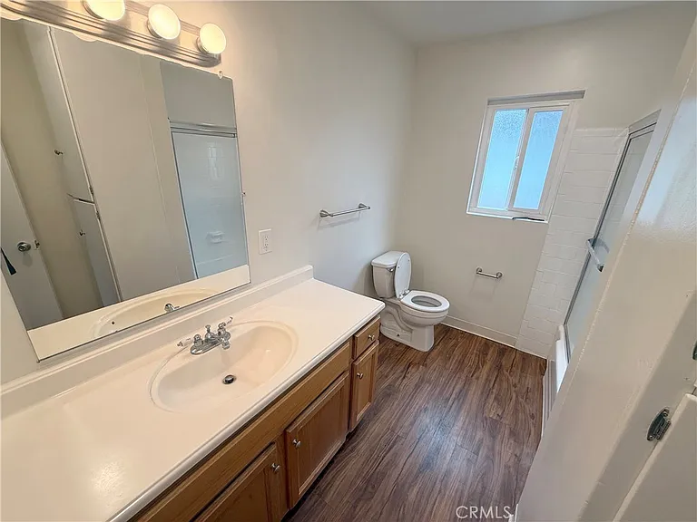 919 E Acacia Ave #R — Photo 7