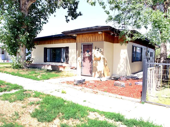 125 W Richland Ave, Shelby, MT 59474