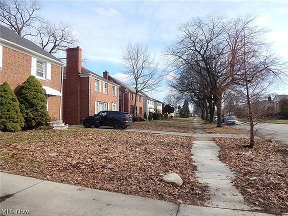 5th image of 3045 Livingston Rd