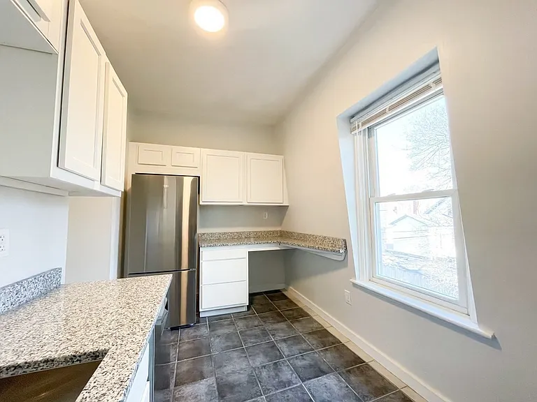 30 Woodbine St #2 — Photo 11