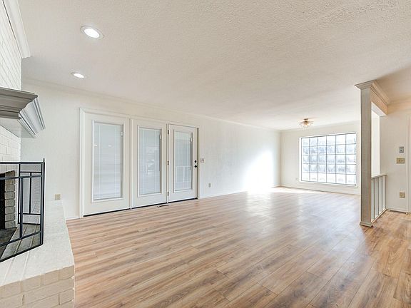 Large living room & Optional Living space (could be Office/Dining/2nd Living)