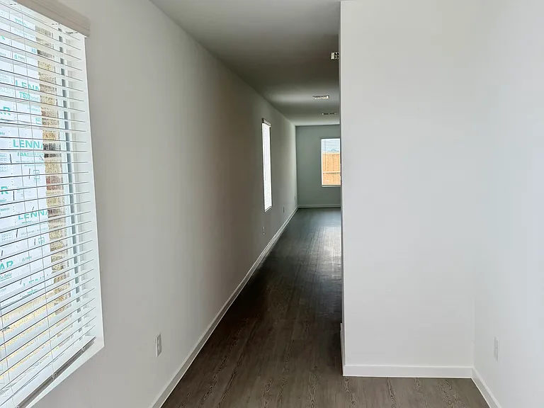 1332 Alfred St — Photo 4