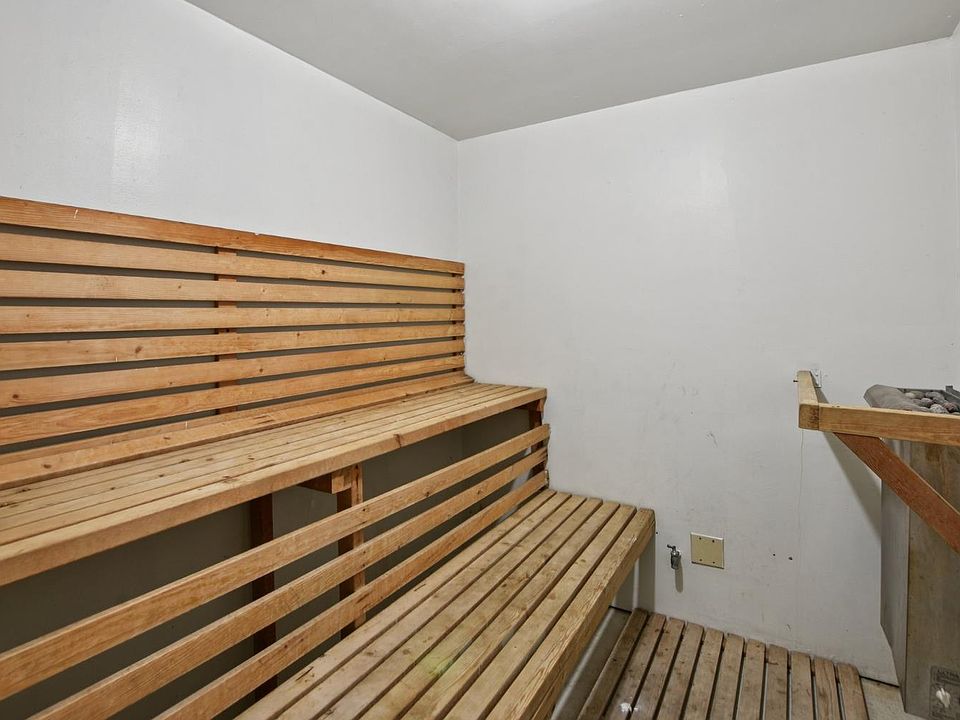 38th image of 4224 Floral Dr