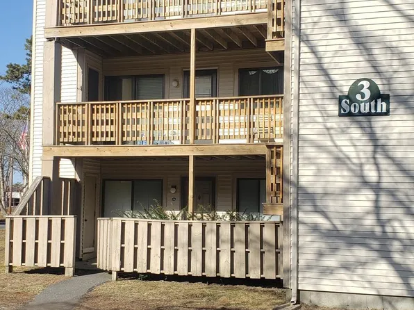 800 Bearse's Way #3SB, Hyannis, MA 02601