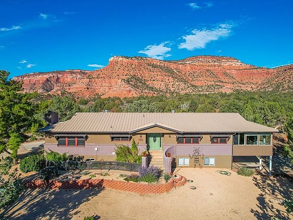 3rd image of 1476 S Kanab Creek Dr
