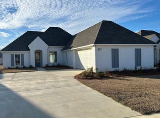 433 Aurora Cir, Canton, MS