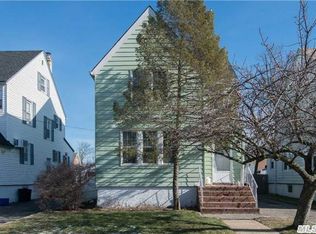 55 Gordon Rd, Valley Stream, NY 11581