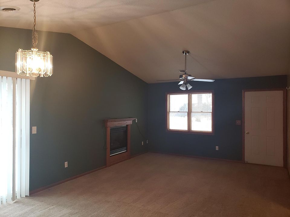 1st image of 102 Lake St
