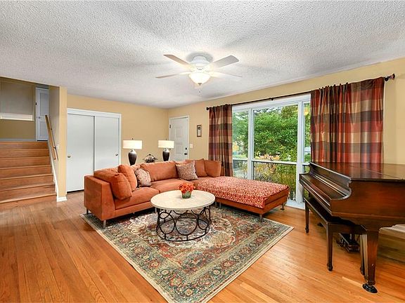 5th image of 7707 Pawnee Dr