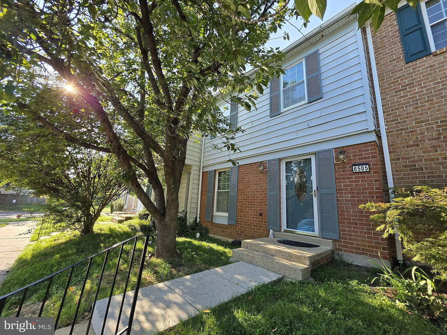 3 bed, 2.5 bath, 1580 sqft, $3,300 — Photo 1