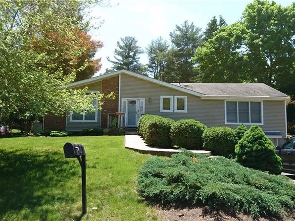 32 Parker Blvd, Monsey, NY 10952