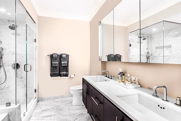 Rented by Sotheby's International Realty | media 18