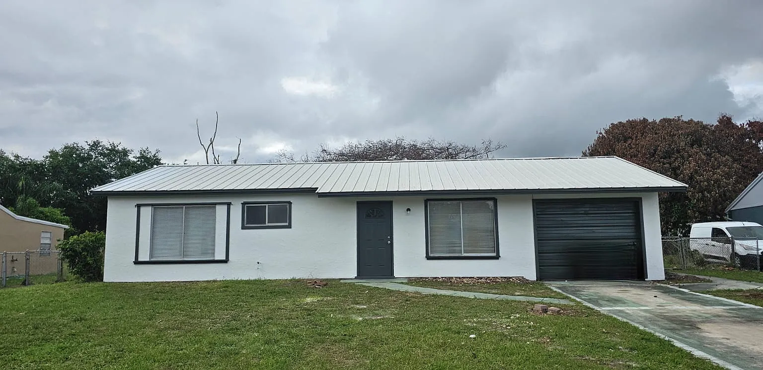 SE Hideaway Cir, Port Saint Lucie — Photo 1