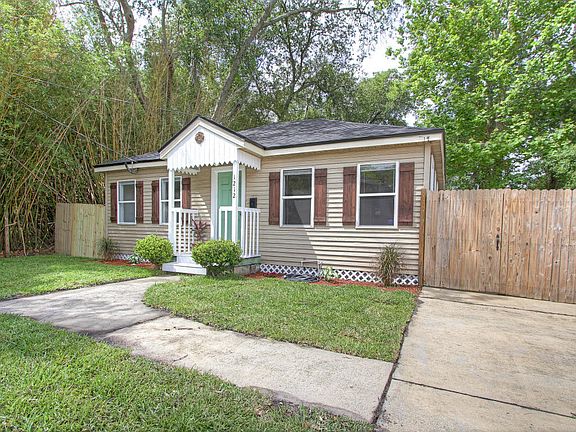 2nd image of 1212 Ingleside Ave