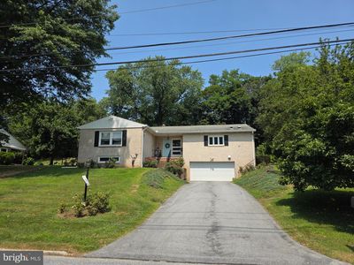 1146 Countryside Dr, Harrisburg, PA, 17110