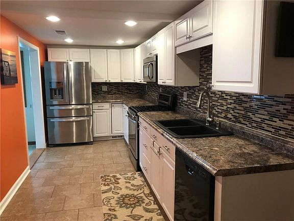 4th image of 3707 Court Ave