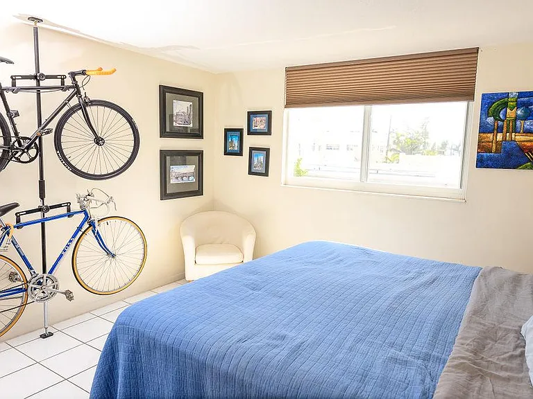 1401 Euclid Ave #303 — Photo 4