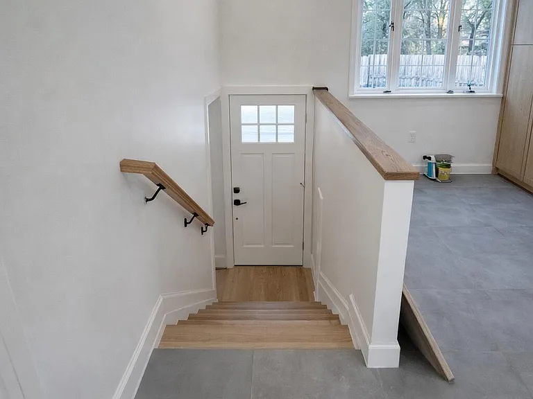 20 Roslyn Dr — Photo 4