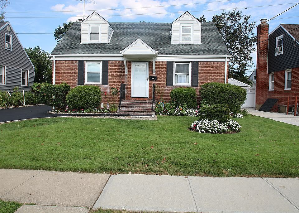 1st image of 25 Mead Ave