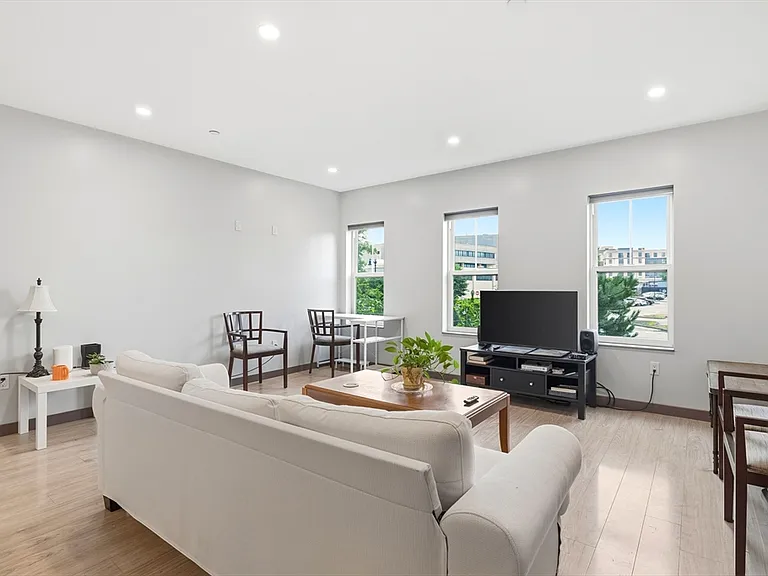 145 Newbury Ave #2 — Photo 8