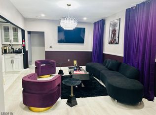 365 Leslie St, Newark, NJ 07112