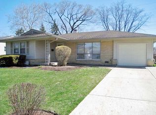 669 Love St, Elk Grove Village, IL 60007