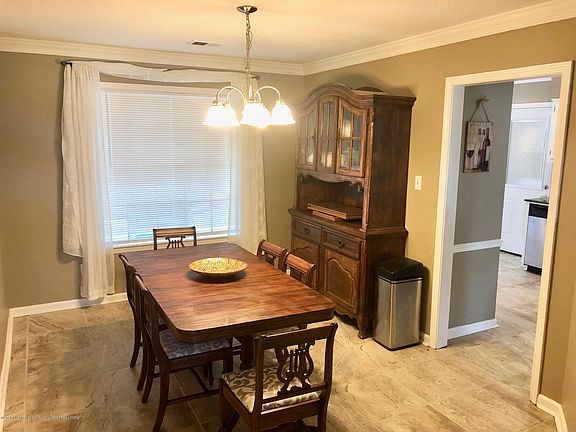 2nd image of 803 Stowewood Dr