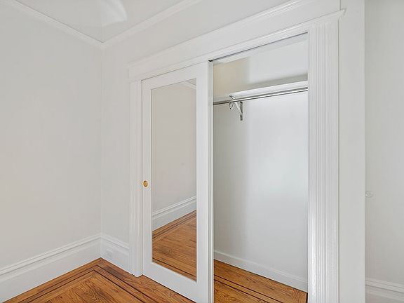 3rd image of 714 Bay St