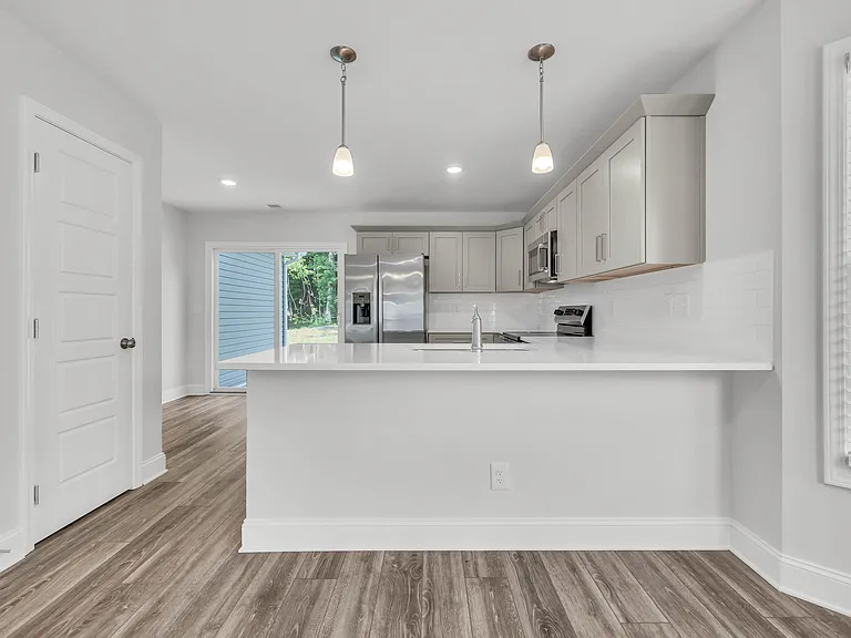 204 Limestone Point Dr #1 — Photo 1